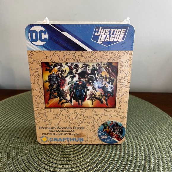 Justice League DC: CraftHub Wooden Jigsaw Puzzles New In Sealed Box *Rare* - Picture 1 of 6